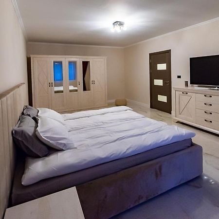 Moky Rezident Apartment Arad Luaran gambar