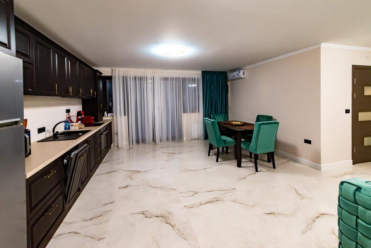 Moky Rezident Apartment Arad Luaran gambar