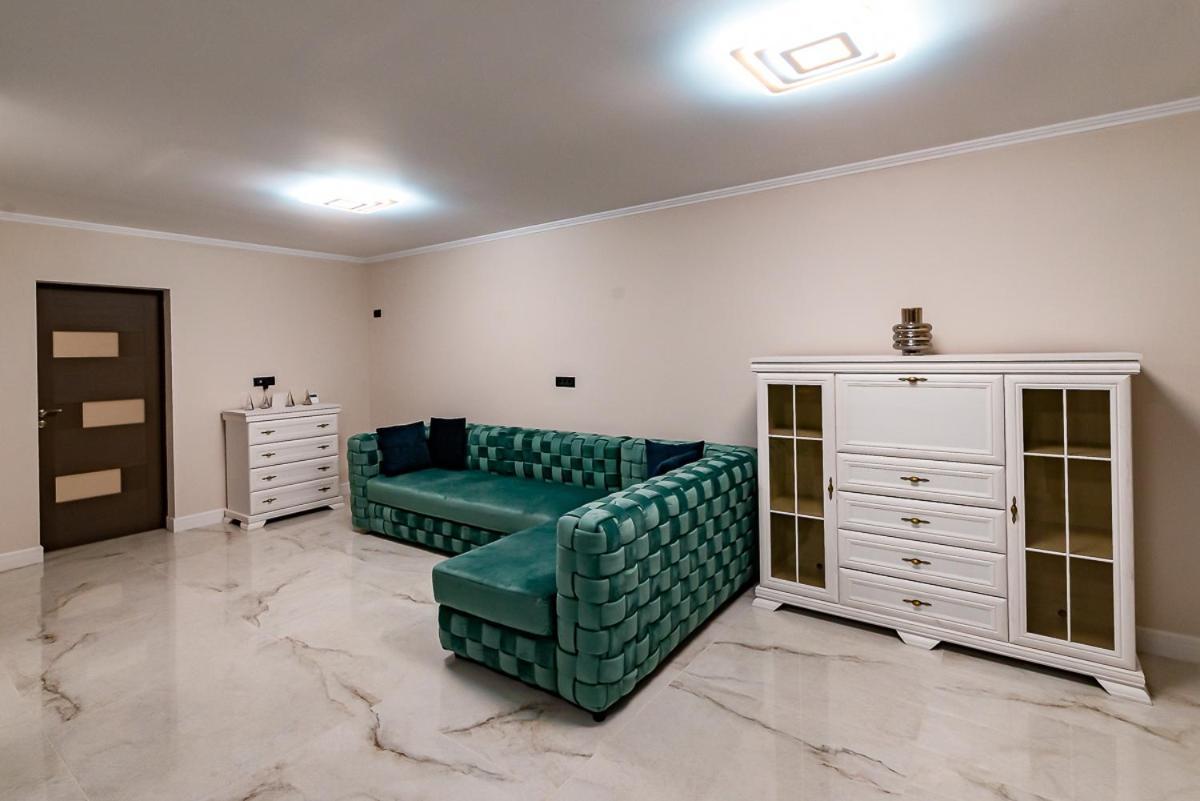 Moky Rezident Apartment Arad Luaran gambar