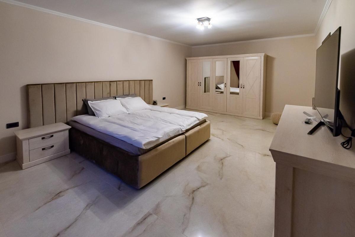 Moky Rezident Apartment Arad Luaran gambar